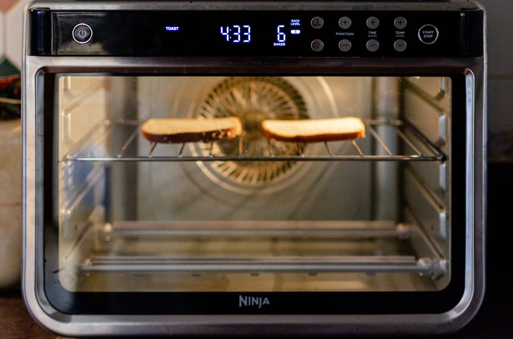 Air fryers are a very easy way to toast bread. 