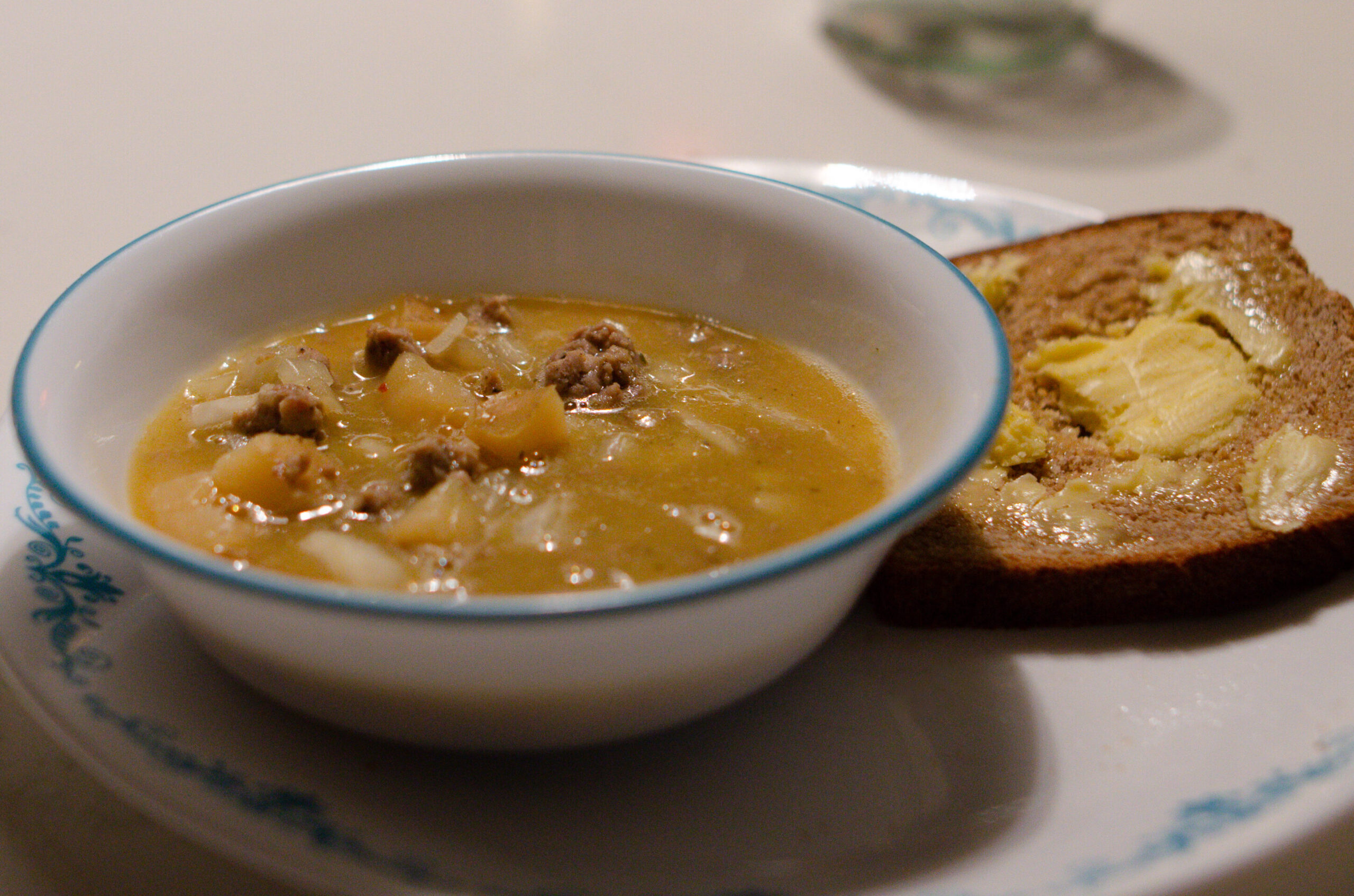 No Fuss Sausage + Potato soup from Canned Potatoes – 30 minute Recipe